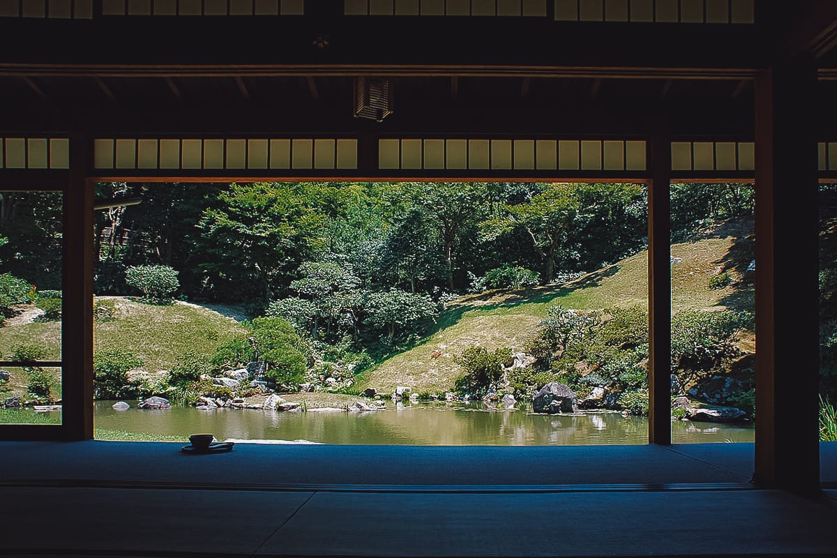 Tottori Travel Guide View of the garden from Kannonin Temple
