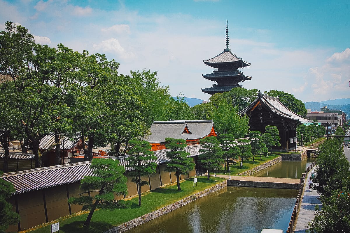 Kintetsu Rail Pass To-ji temple in Kyoto
