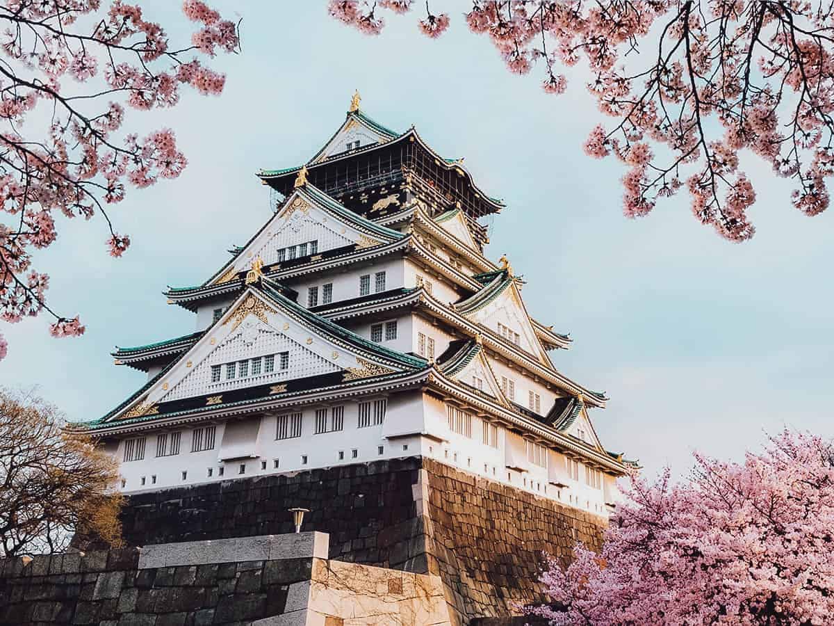 Osaka Travel Guide Osaka Castle in cherry blossom season