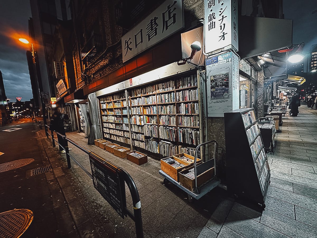Cool Neighborhoods in Tokyo jimbocho