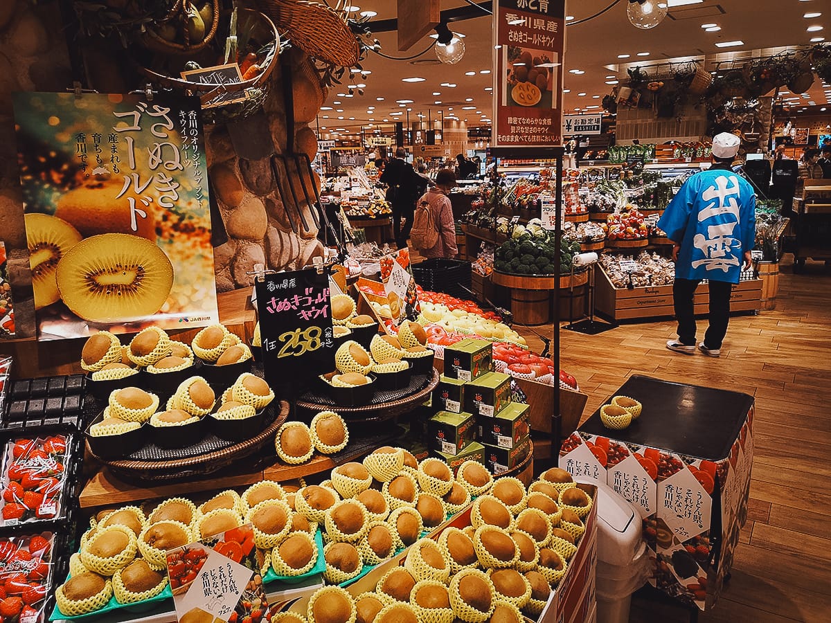 Tokyo Travel Guide Inside a depachika