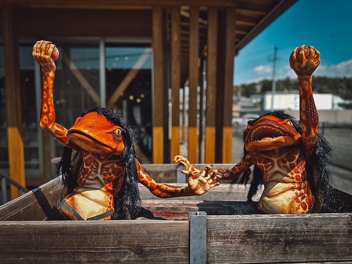 Kobe Travel Guide Yokai statues in Fukusaki