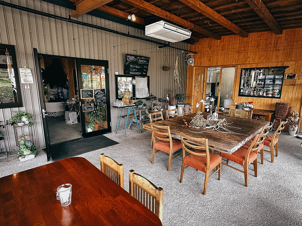 Yamanobe-no-michi Trail Cafe Samanala Garden interior